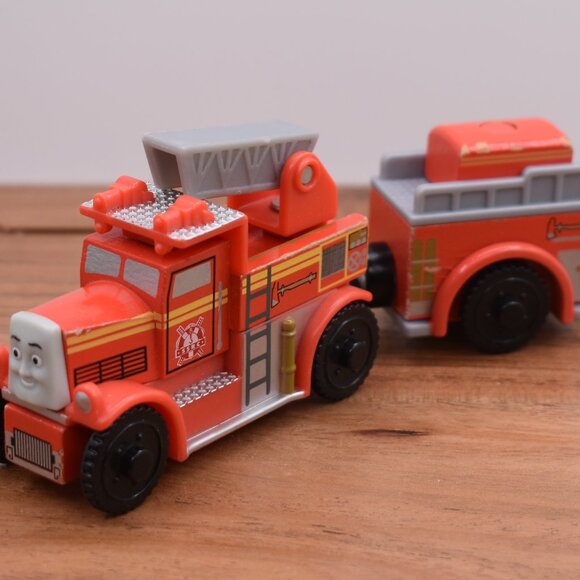 Flynn & Tender 2003 Thomas the Train Fire Truck Wooden Railway Engine Train - Picture 1 of 9